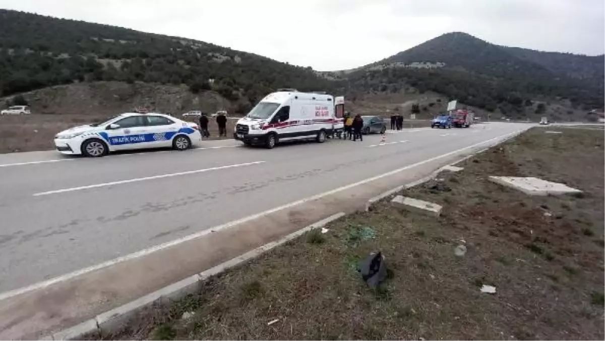 Tokat'ta otomobil devrildi: 3 yaralı