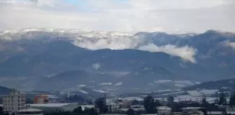 Mersin'de Kar Yağışı: Üreticilere Don Uyarısı