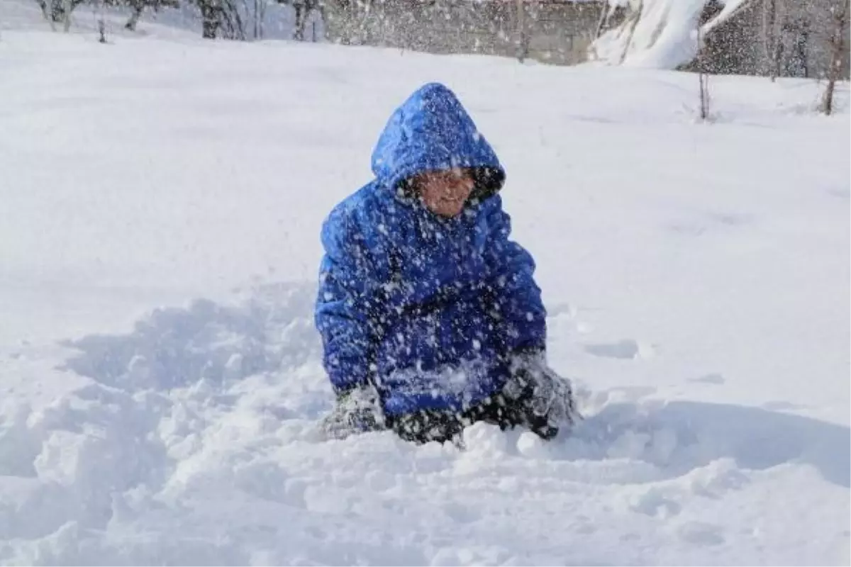 Çocuklar Karın Keyfini Çıkardı