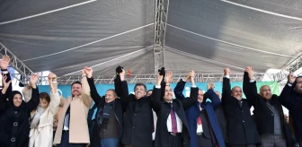 AK Parti Van Büyükşehir Belediye Başkan Adayı Abdulahat Arvas, Coşkuyla Karşılandı