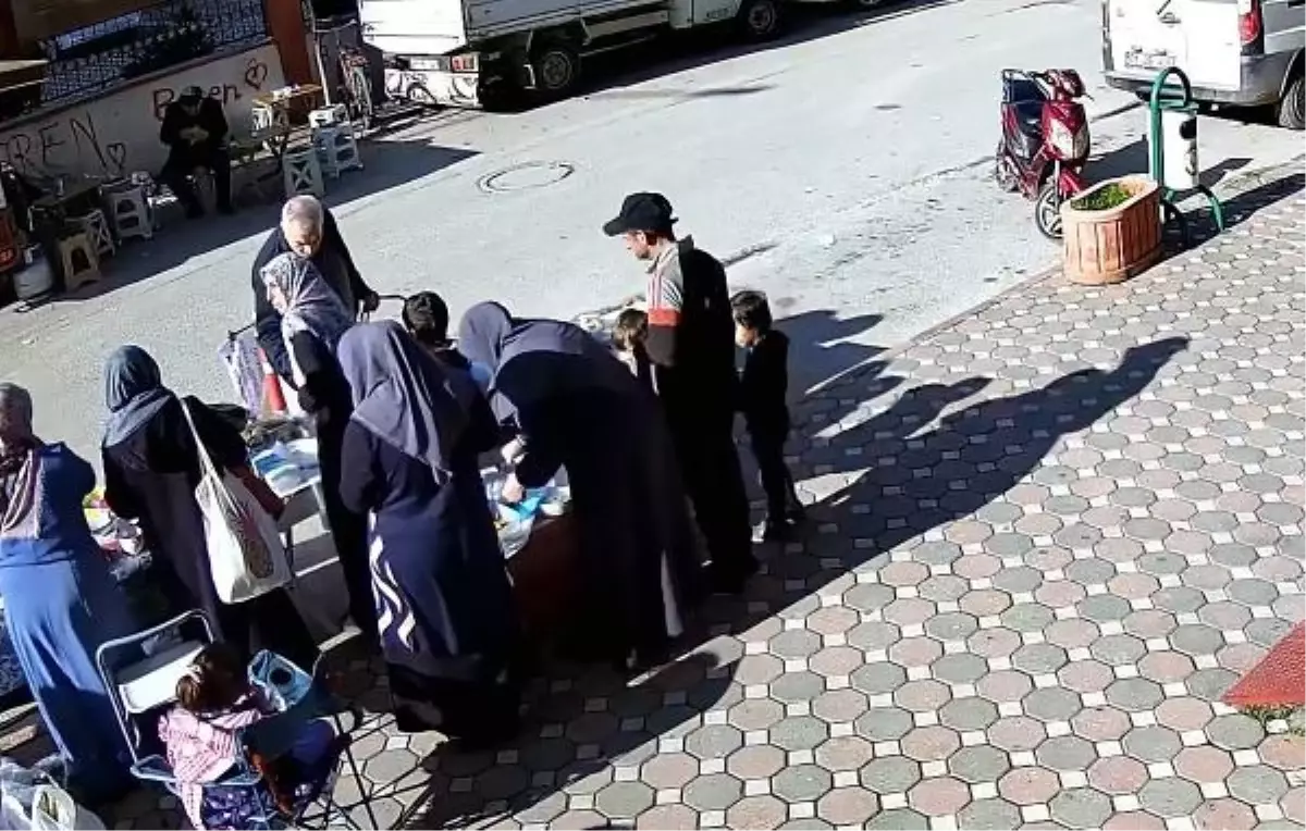 Çocuğuyla gezen hırsız yakalandı