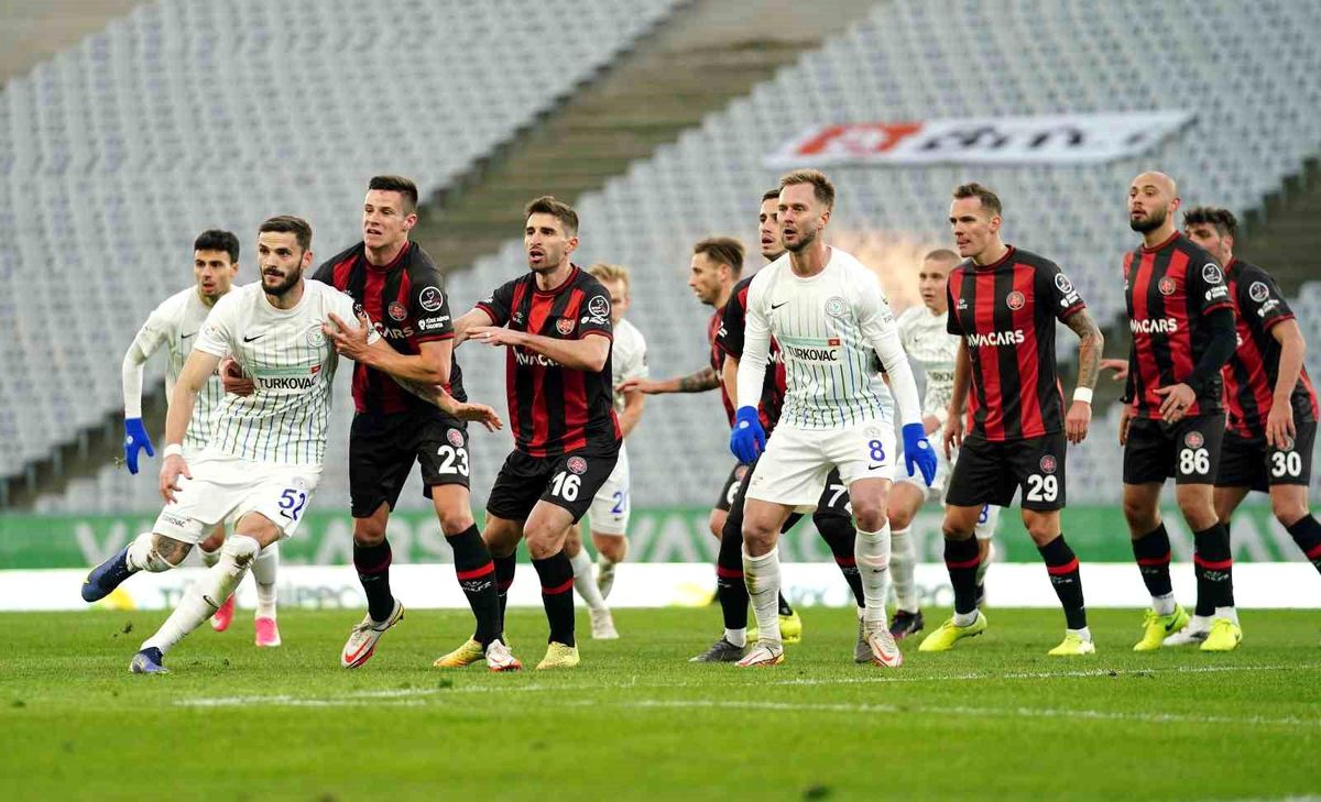 Fatih Karagümrük ile Çaykur Rizespor Süper Lig'de 6. kez karşı karşıya geliyor