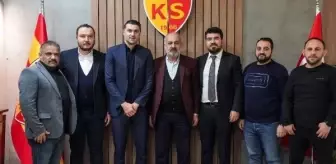 Kayserispor, Burak Yılmaz ile 2.5 yıllık sözleşme imzaladı