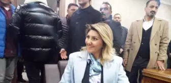 Iğdır'da AK Parti Belediye Başkan Adayı Ülkü Öcal Coşkuyla Karşılandı