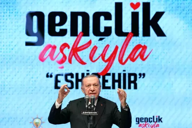 Cumhurbaşkanı Erdoğan: Gençlerimize taahhüt ettiklerimizi 8 ayda gerçekleştirdik