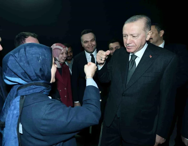 Cumhurbaşkanı Erdoğan: Gençlerimize taahhüt ettiklerimizi 8 ayda gerçekleştirdik