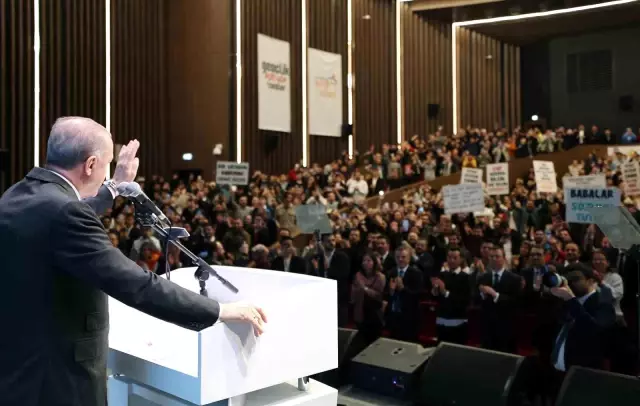 Cumhurbaşkanı Erdoğan: Gençlerimize taahhüt ettiklerimizi 8 ayda gerçekleştirdik