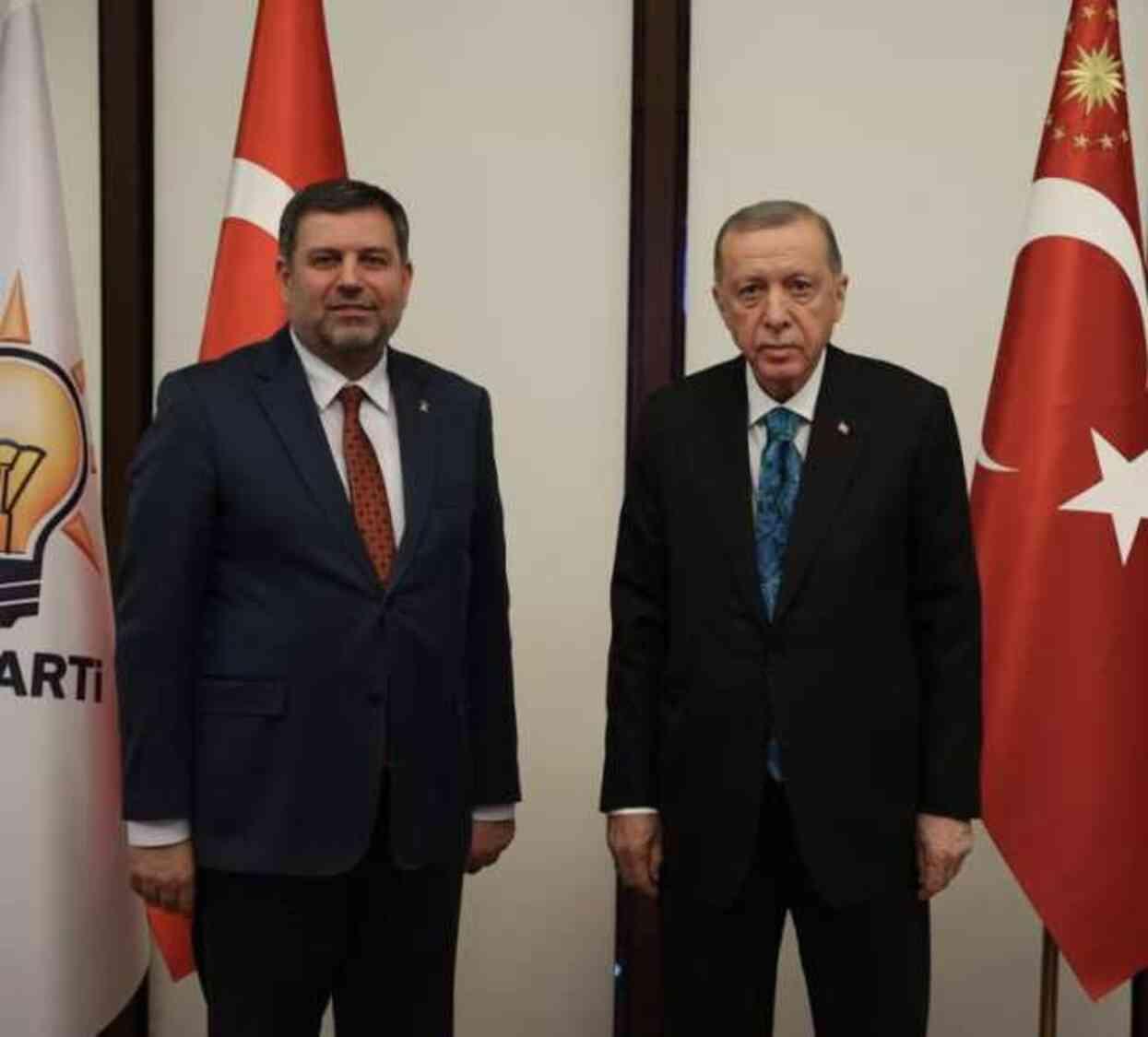 Eskişehir'de sular durulmuyor! Cumhurbaşkanı Erdoğan'ın kente geldiği gün il başkanı görevden alındı Eskişehir'de sular durulmuyor! Cumhurbaşkanı Erdoğan'ın kente geldiği gün il başkanı görevden alındı