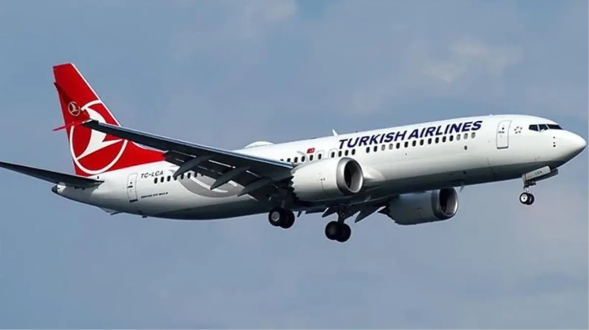 THY uçağına yıldırım isabet etti