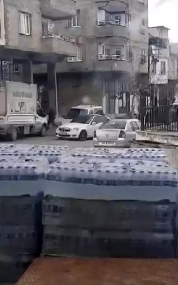 Gaziantep'te Boşanma Aşamasındaki Eşinin Evinde Silahlı Saldırı Görüntüleri Ortaya Çıktı Gaziantep'te Boşanma Aşamasındaki Eşinin Evinde Silahlı Saldırı Görüntüleri Ortaya Çıktı