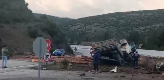 Balıkesir'de fren sistemi arızalanan tır sürücüsü hayatını kaybetti