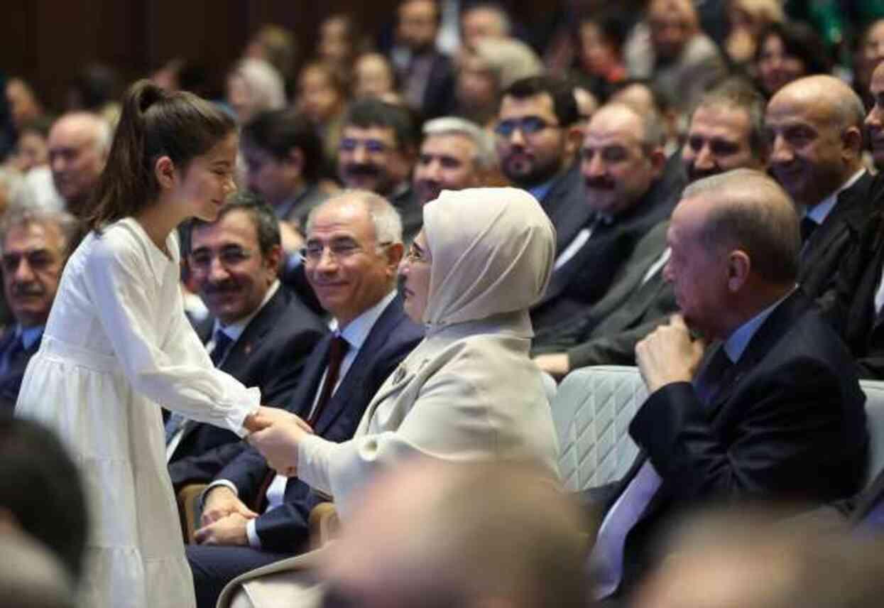 Cumhurbaşkanı Erdoğan açıkladı! İşte 8 başlıkta AK Parti'nin seçim beyannamesi