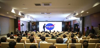 Diyarbakır'da Öğrenciler Türkiye'nin İlk Astronotuyla Görüştü