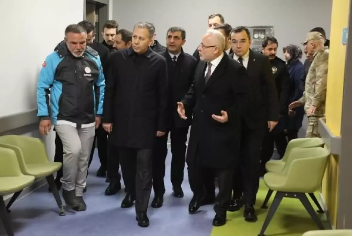 İçişleri Bakanı Yerlikaya, Hatay'da incelemelerde bulundu