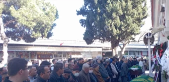Dikili'de Batan Balıkçı Teknesi Faciasının Cenaze Töreni Düzenlendi
