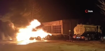 Kozan Sanayi Sitesinde Yangın: Lastik Dükkanı Alev Alev Yandı