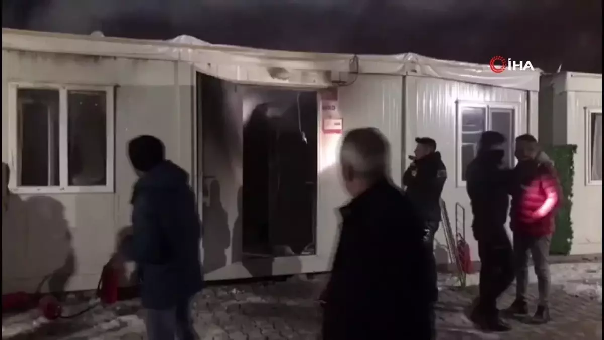 Malatya'da korkutan konteyner yangını