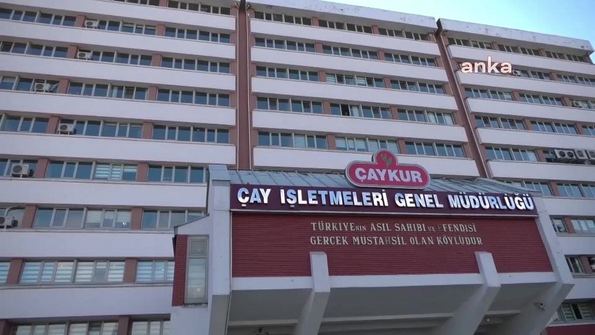 Çaykur'da Çalışan Mevsimlik İşçiler Kadro Talebiyle Eylem Yaptı