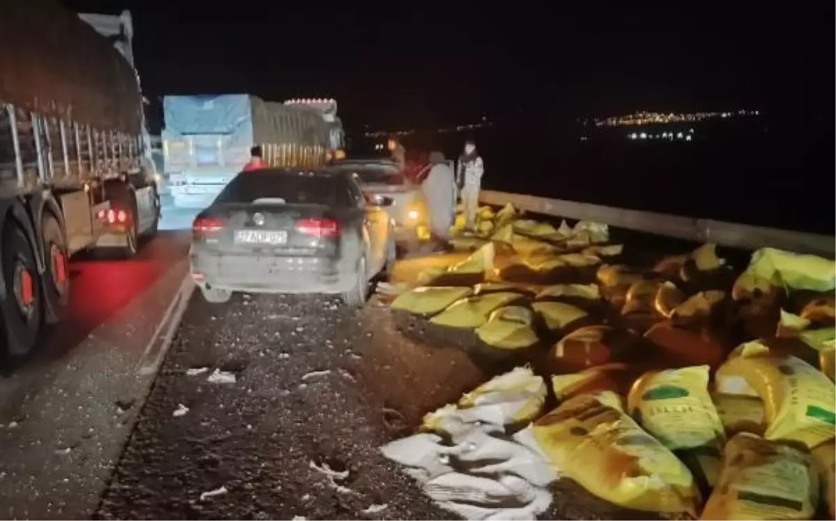 Gübre Yüklü TIR Devrildi, 1 Kişi Yaralandı