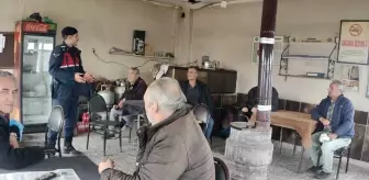 Edirne'de jandarma ekipleri telefon ve internet dolandırıcılığıyla ilgili köylerde bilgilendirme çalışması yaptı