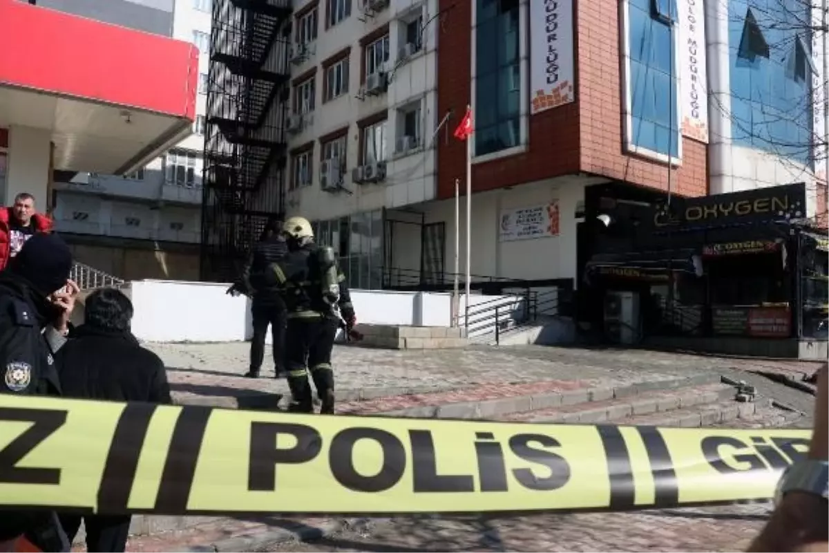 Gaziantep'te Tapu ve Kadastro Bölge Müdürlüğü'nün hizmet binasında yangın çıktı
