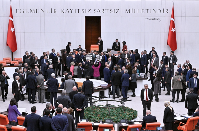 Meclis Başkanı Kurtulmuş: Ankara'da olsam bile Can Atalay kararını Bozdağ okuyacaktı