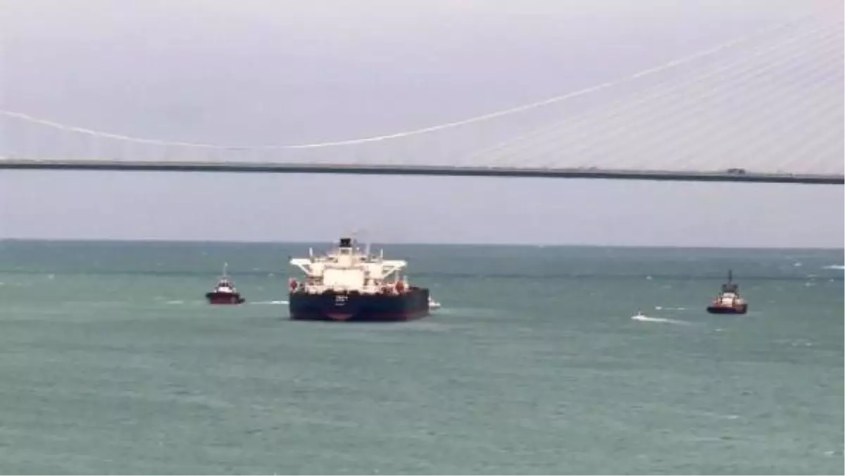 İstanbul Boğazı'nda Gemi Denizaltı Kablolarına Zarar Verdi