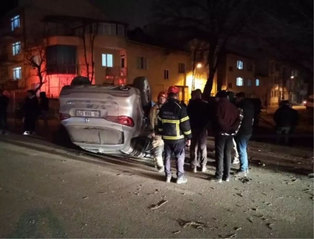 İnegöl'de direksiyon başında fenalaşan sürücü kaza yaptı