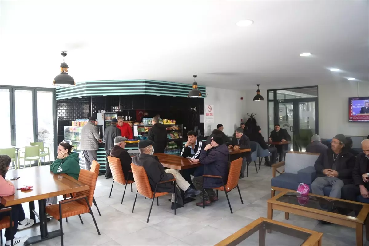 Melikgazi Belediyesi, Eski Çınarlar Yaşam Merkezi'nde Yaşlılara Sosyal Aktivite İmkanı Sağlıyor