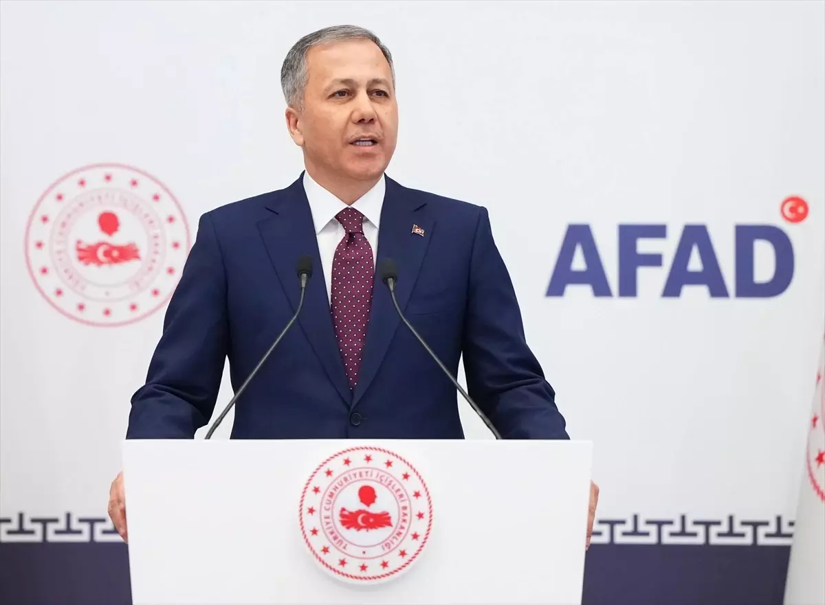 İçişleri Bakanı Yerlikaya: Deprem konutlarının kura çekimi yarın Hatay'da yapılacak