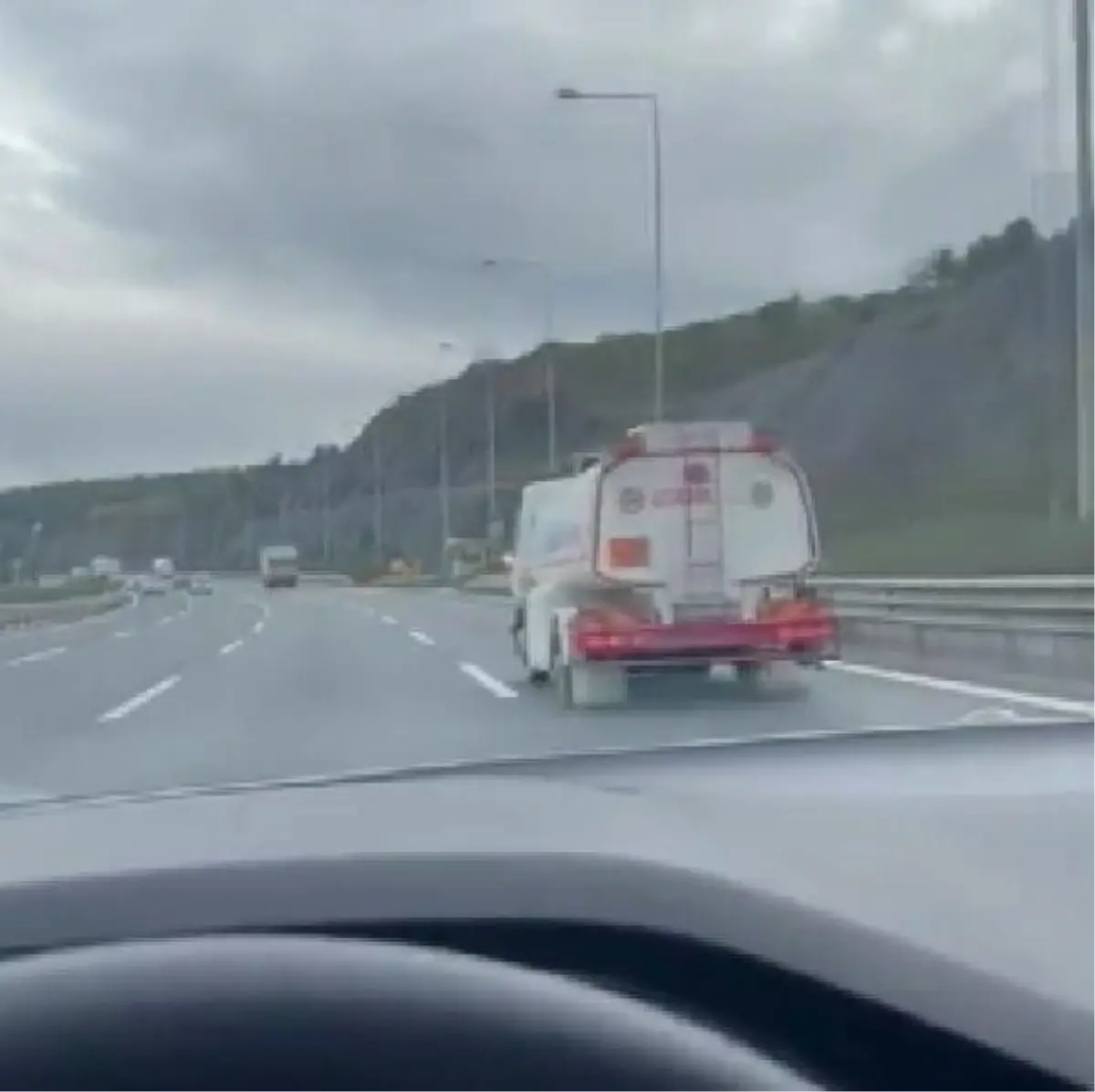 İstanbul'da 250 Bin Litre Kaçak Akaryakıt Ele Geçirildi