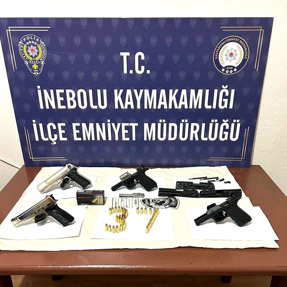 İnebolu'da Ruhsatsız Tabanca Operasyonu