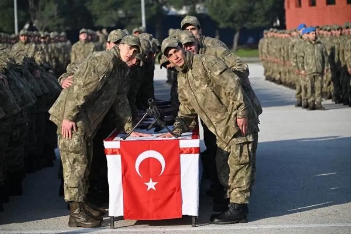Manisa 1'inci Komando Eğitim Tugayı'nda 3 Bin 660 Er Yemin Etti