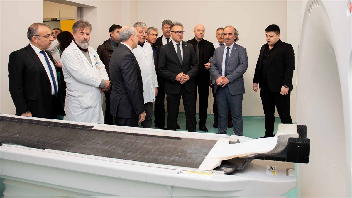 Selçuk Üniversitesi Veteriner Fakültesi Küçük Hayvan Hastanesi'nde MR ve Tomografi Cihazları Hizmete Başladı