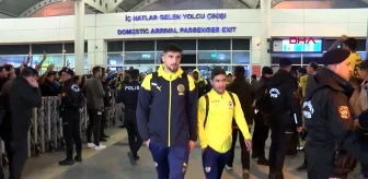 Fenerbahçe, Antalya'da coşkuyla karşılandı
