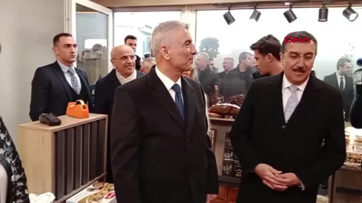 Ticaret Bakanı Ömer Bolat, Malatya'daki depremzede esnafları ziyaret etti