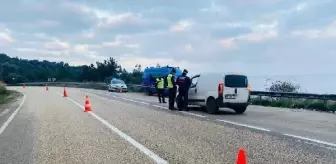 Bursa'da Aranan 75 Kişi Yakalandı, Uyuşturucu ve Tabanca Ele Geçirildi