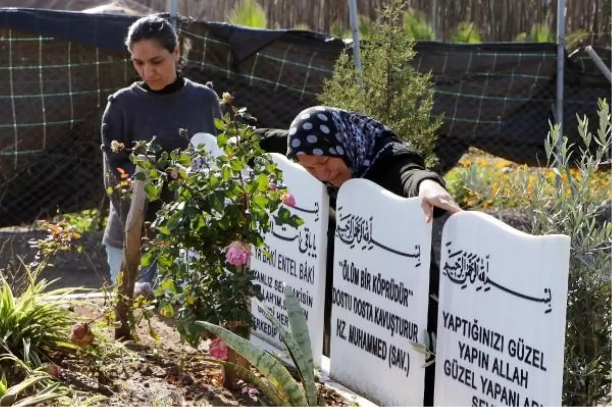 Depremde kaybedilen torunların hayalini gerçekleştirmek için destek oluyor