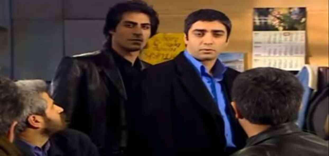 Kurtlar Vadisi'nin çekildiği tarihi kıraathanede yangın çıktı Kurtlar Vadisi'nin çekildiği tarihi kıraathanede yangın çıktı