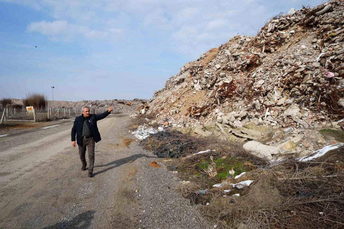 Kahramanmaraş Depreminin Yıl Dönümünde Malatya'da Enkaz Dağları