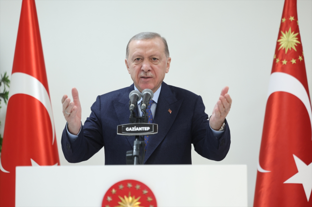 Cumhurbaşkanı Erdoğan: Bu afetin altından kalkmak her babayiğidinin harcı değil