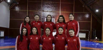 Romanya'da düzenlenecek Büyükler Avrupa Güreş Şampiyonası'nda yer alacak Kadın Güreş Milli Takımı kadrosu açıklandı