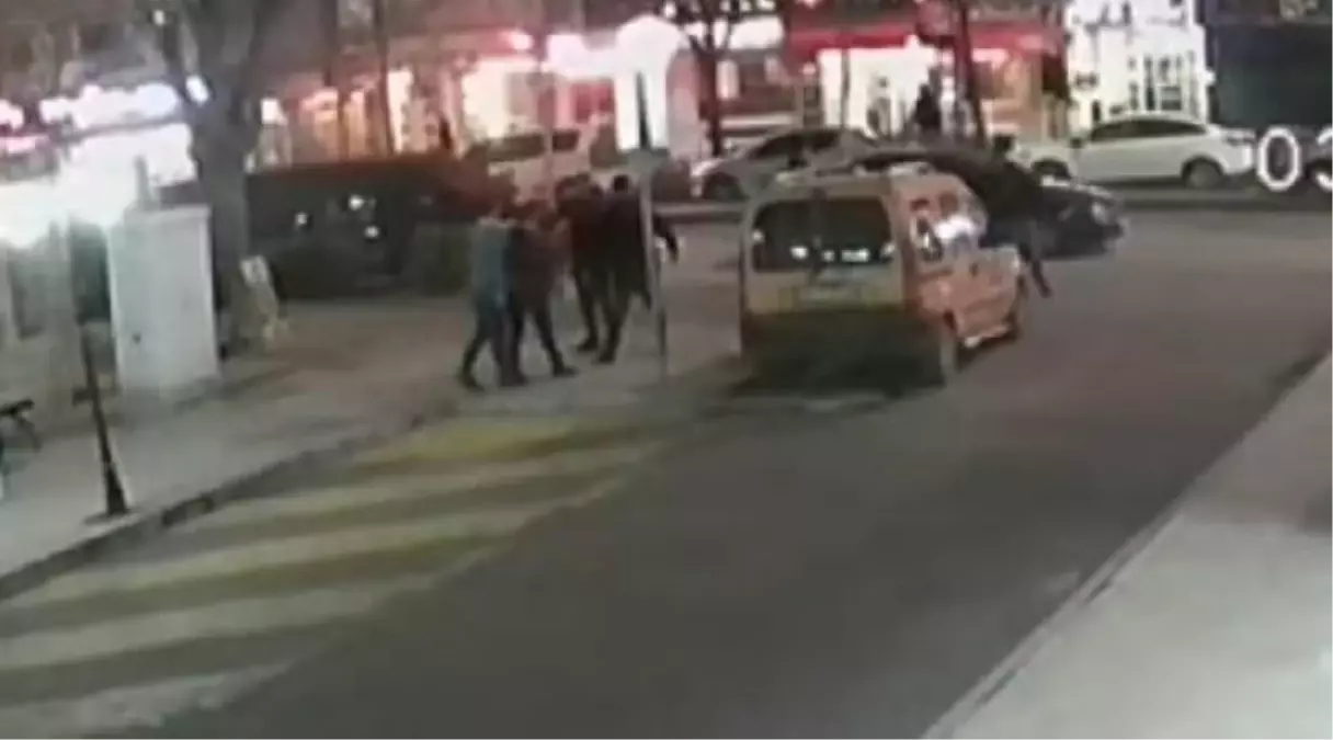 Bekçi Kalbinden Bıçaklandı, Güvenlik Kamerası Görüntüleri Ortaya Çıktı