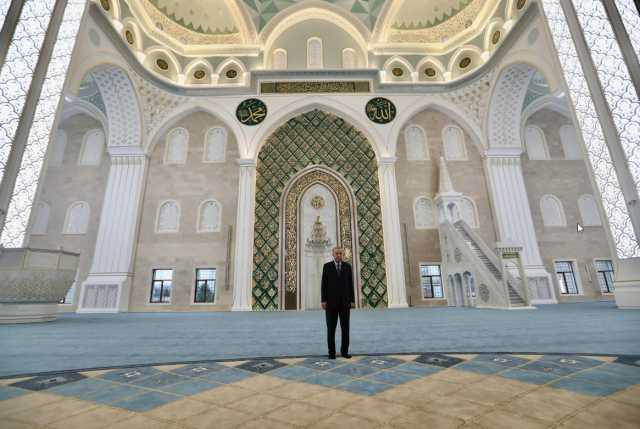 Cumhurbaşkanı Erdoğan, Şahinbey Millet Cami'nin açılışını gerçekleştirdi