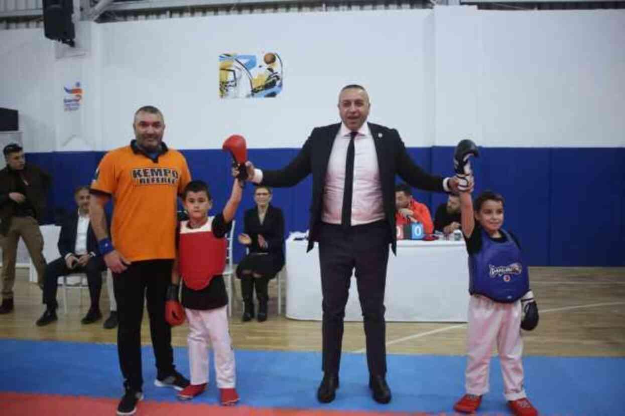 Türkiye Kempo Şampiyonası'nın heyecan verici açılışı İstanbul'da gerçekleşti Türkiye Kempo Şampiyonası'nın heyecan verici açılışı İstanbul'da gerçekleşti