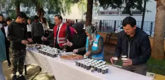 Gazipaşa Mesleki Teknik Anadolu Lisesi Öğrencileri Depremde Vefat Eden Vatandaşlar İçin Lokma Dağıttı