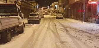 Ardahan'da Kar Yağışı Nedeniyle Ulaşım Kapandı