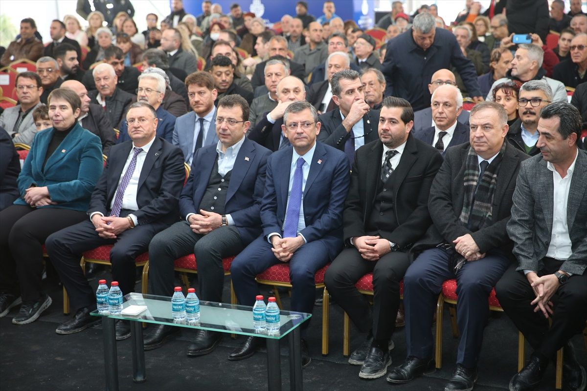 CHP Genel Başkanı Özgür Özel, deprem sonrası yapılan konutları eleştirdi