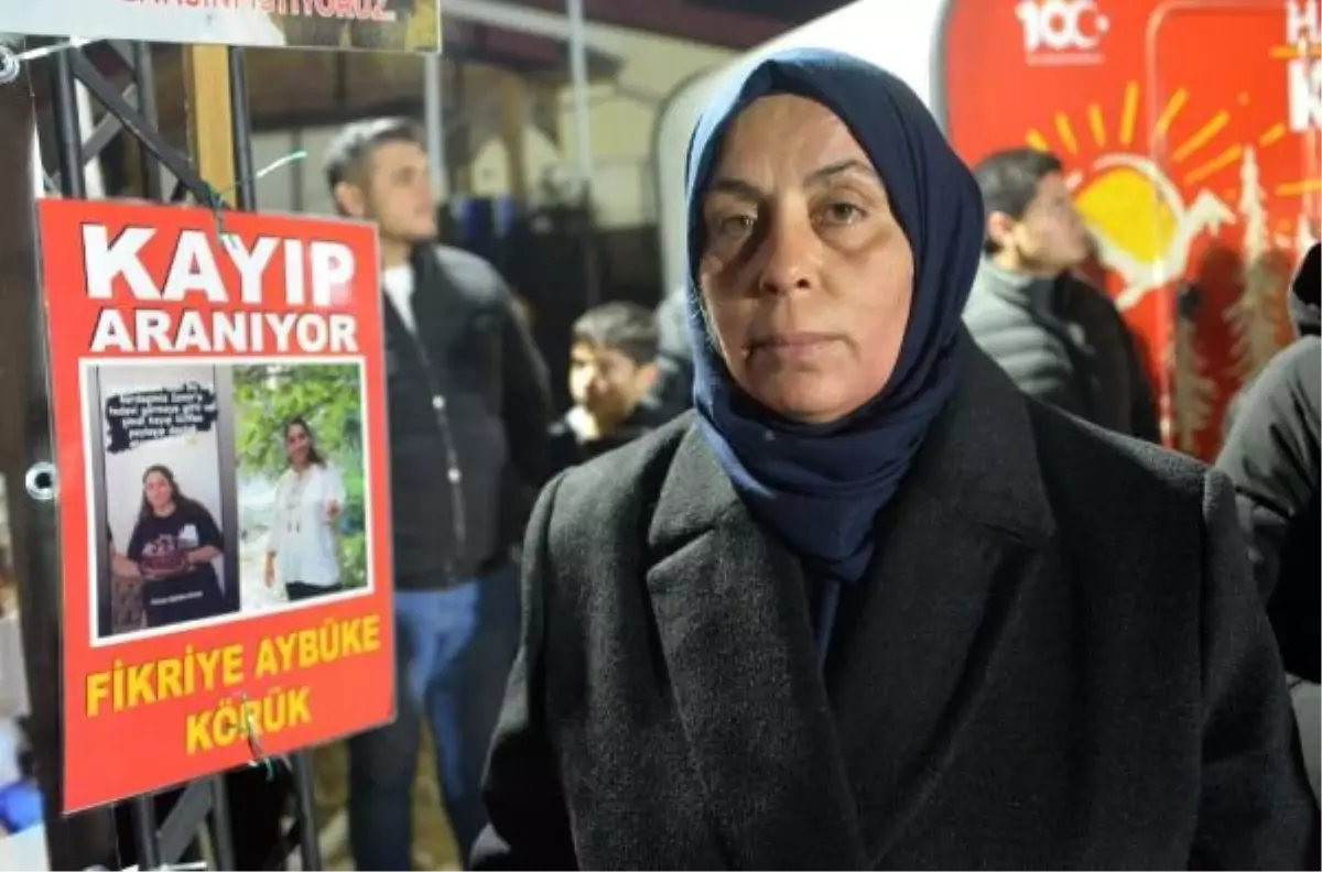 Depremde enkaz altında kalan kızını arayan anne