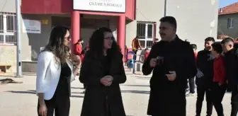 Depremzede Öğretmenler, Öğrencilerinin Desteğiyle Acılarını Hafifletiyor